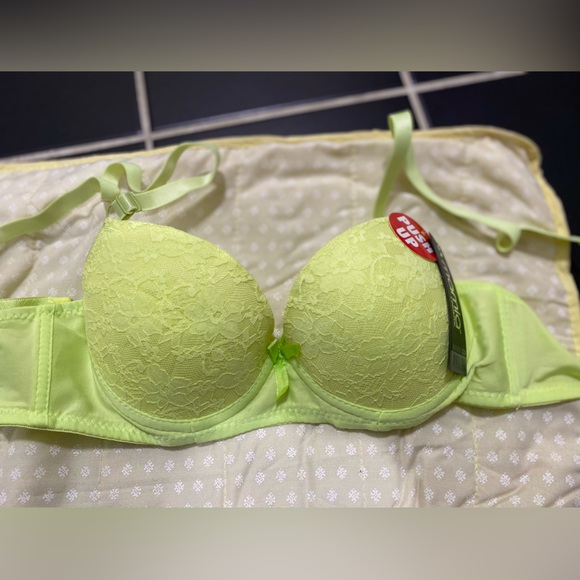 2 push up bras, 1 matching panties- all NWT - Picture 2 of 2